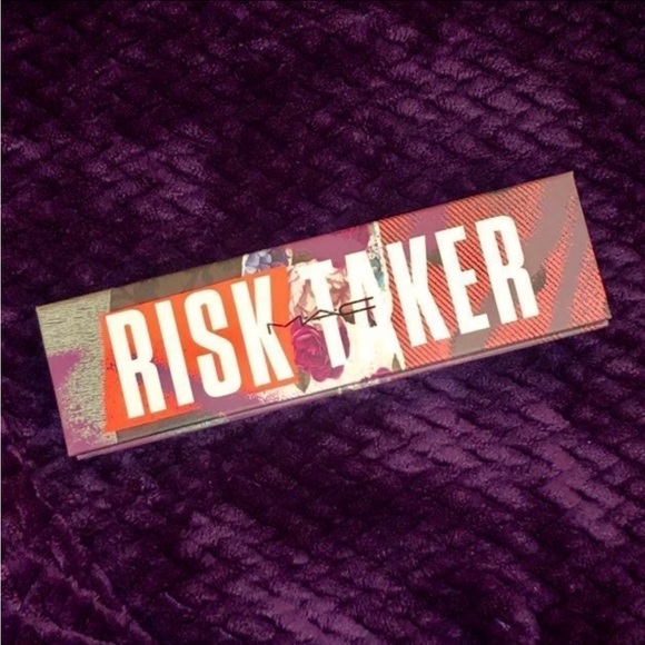 M•A•C Girls ‘Risk Taker’ Palette - Picture 2 of 9